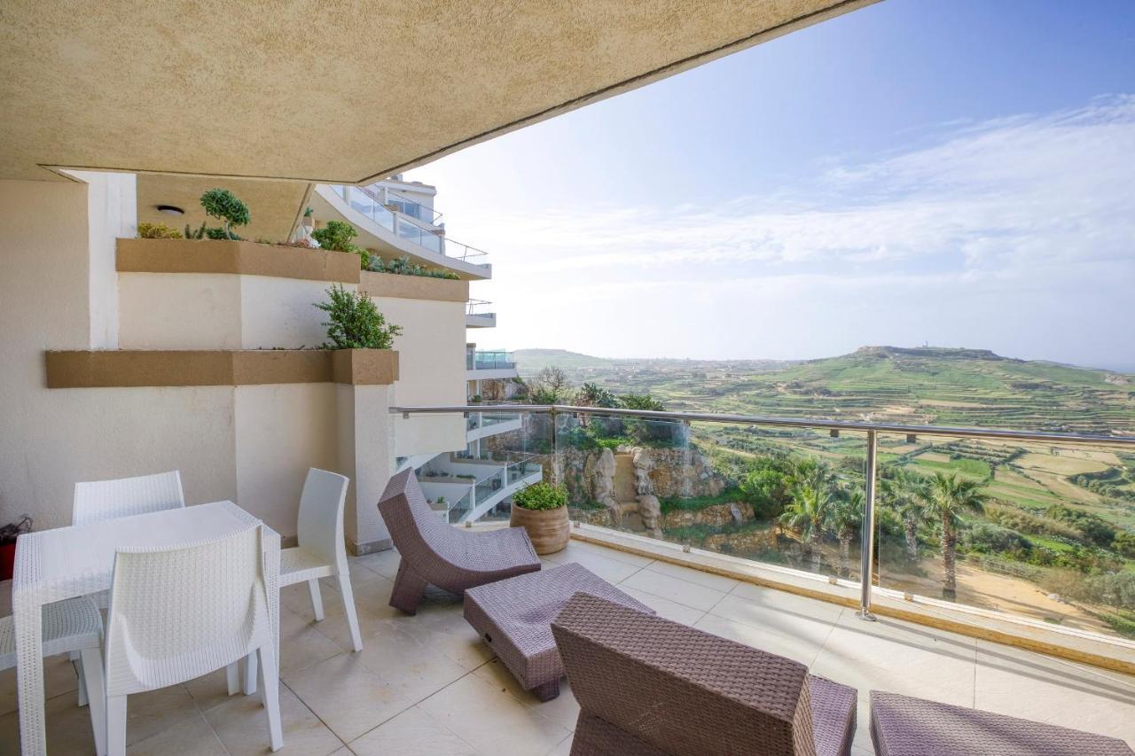 Apartment With Pool-Hosted By Sweetstay Zebbug  Buitenkant foto