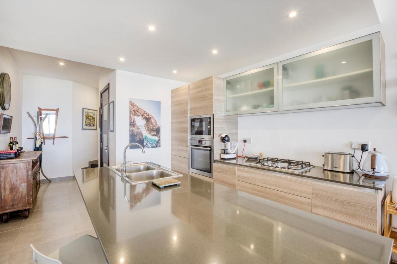 Apartment With Pool-Hosted By Sweetstay Zebbug  Buitenkant foto