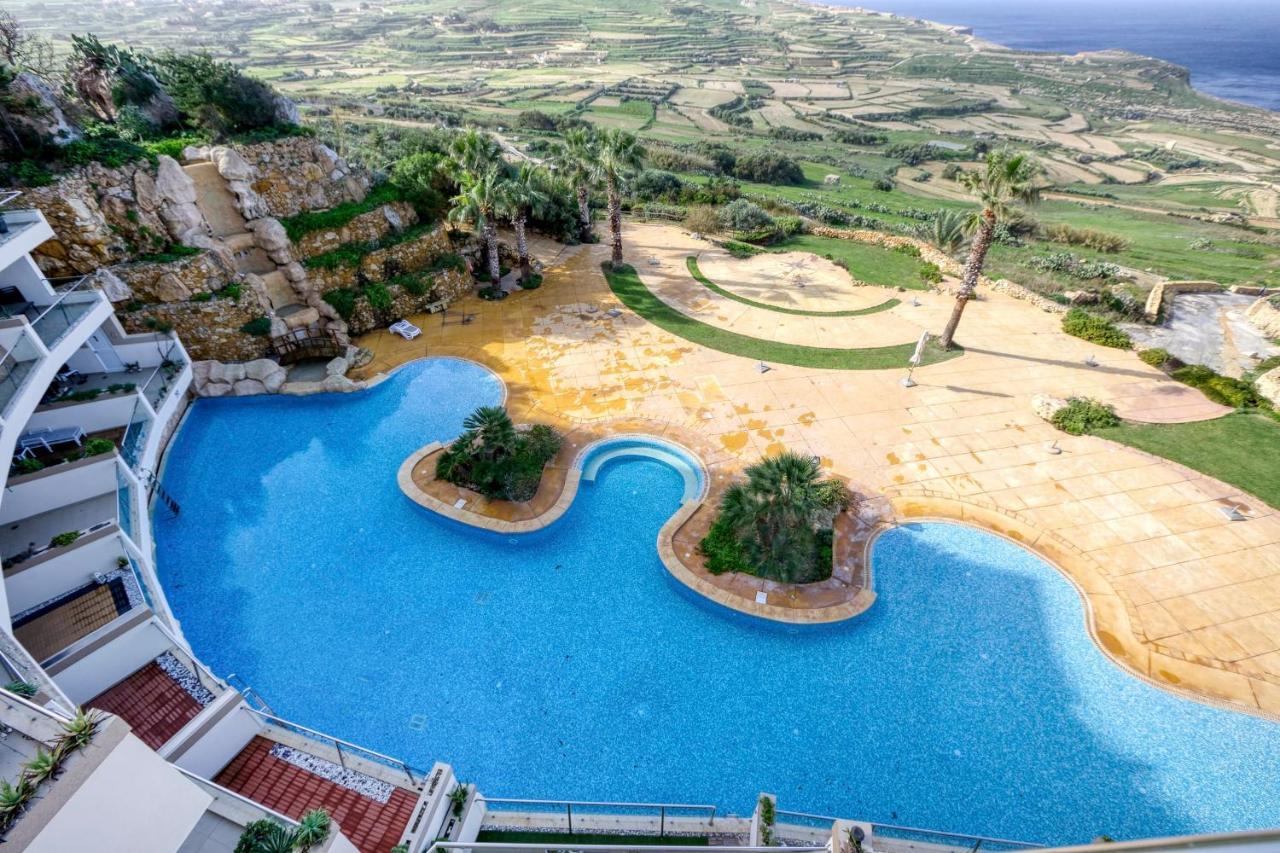 Apartment With Pool-Hosted By Sweetstay Zebbug  Buitenkant foto